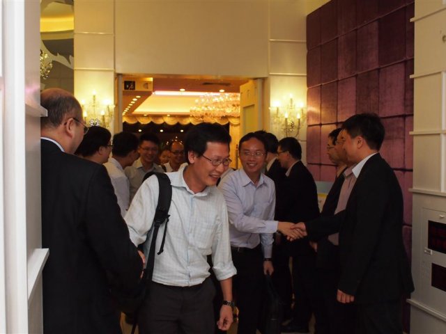 P9273715 (Large)